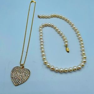 14k goid thin chain. With heart. And. Original real pearl necklace. Luxury 2 set